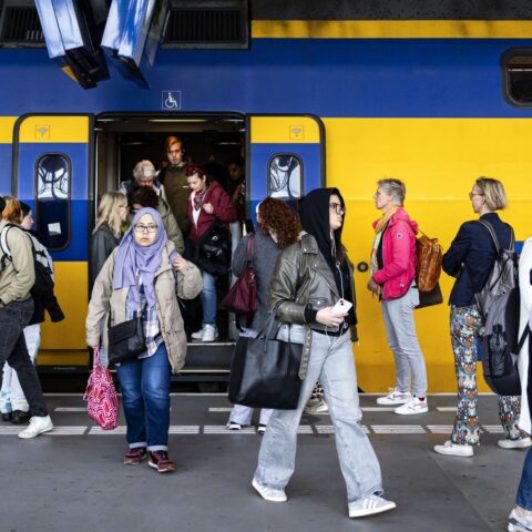 Treinkaartje komend jaar weer duurder, mogelijk 9 procent erbij
