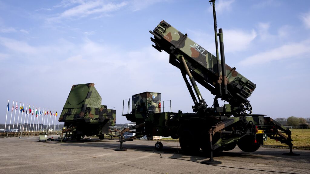 Trump kondigt Patriot-raketten aan voor Oekraïne, maar betaalt niet