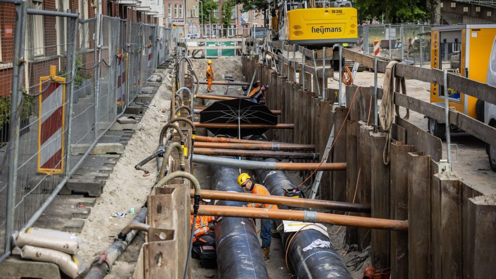Warmtenetten en stadsverwarming komen in publieke handen