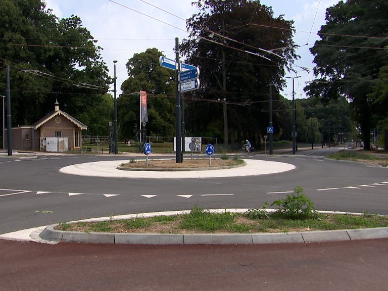 Arnhem vergroent een van de oudste wegen met meer aandacht voor fietsers