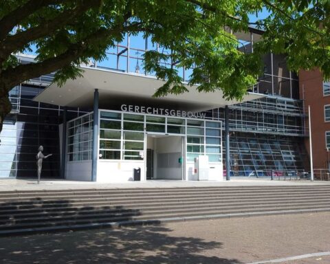 Docent in Utrecht verdacht van misbruik van leerlingen en bezit van misbruikbeelden