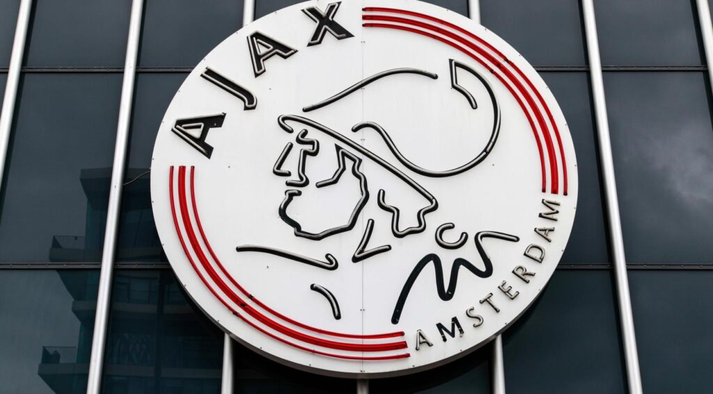 Jorrel Hato van Ajax gaat voor 40 miljoen euro naar Chelsea