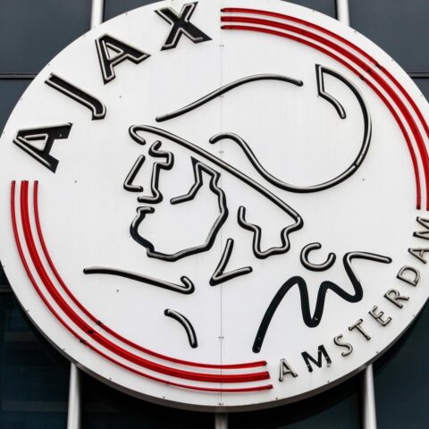 Jorrel Hato van Ajax gaat voor 40 miljoen euro naar Chelsea