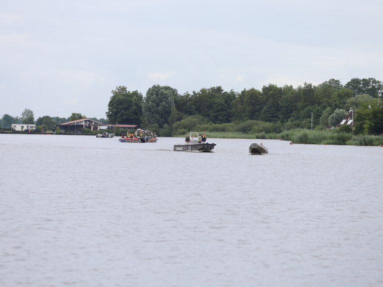 Kanovaarder blijft vermist na aanvaring met sloep in Earnewald