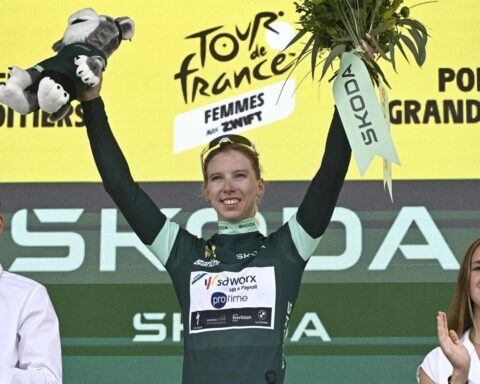 Lorena Wiebes wint tweede etappe in Tour de France Femmes