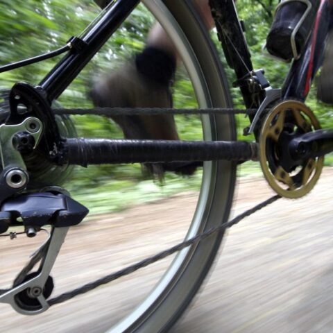 Nederlandse fietsster wint etappe Tour de France Femmes; landgenote tweede