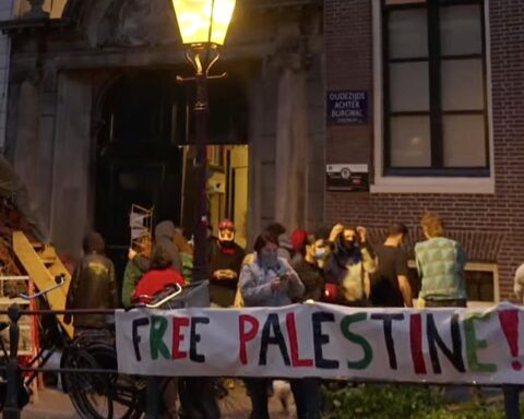 Nederlandse parlementariërs dringen aan op erkenning van de Palestijnse staat te midden van toenemende pro-Gaza protesten