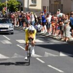 Nederlandse wielrenner Van der Poel verlaat Tour de France vroeg doorlongontsteking