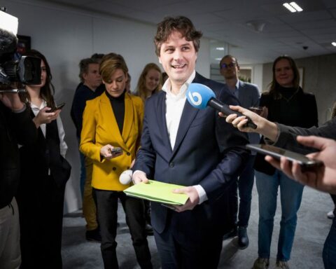 Peilingwijzer: CDA even groot als VVD, JA21 maakt sprongetje