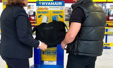 Ryanair overweegt verhoogde bonus voor personeel dat grote bagage ontdekt