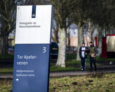 Vluchtelingenwerk krijgt gedeeltelijke terugdraaiing van miljoenenbezuiniging