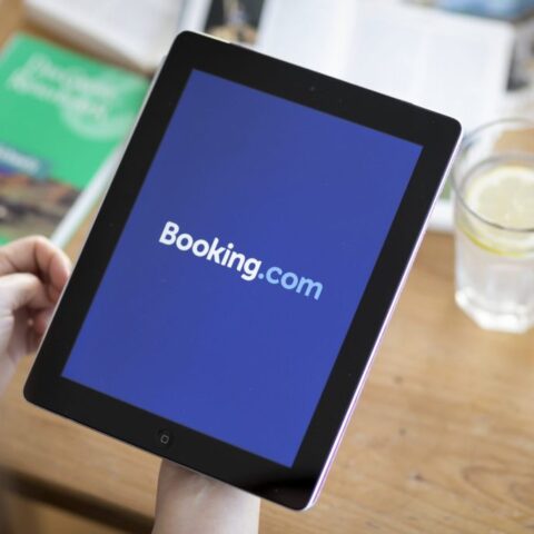 Booking.com onder vuur om klantgerichte aanpak