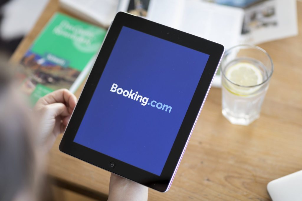 Booking.com onder vuur om klantgerichte aanpak