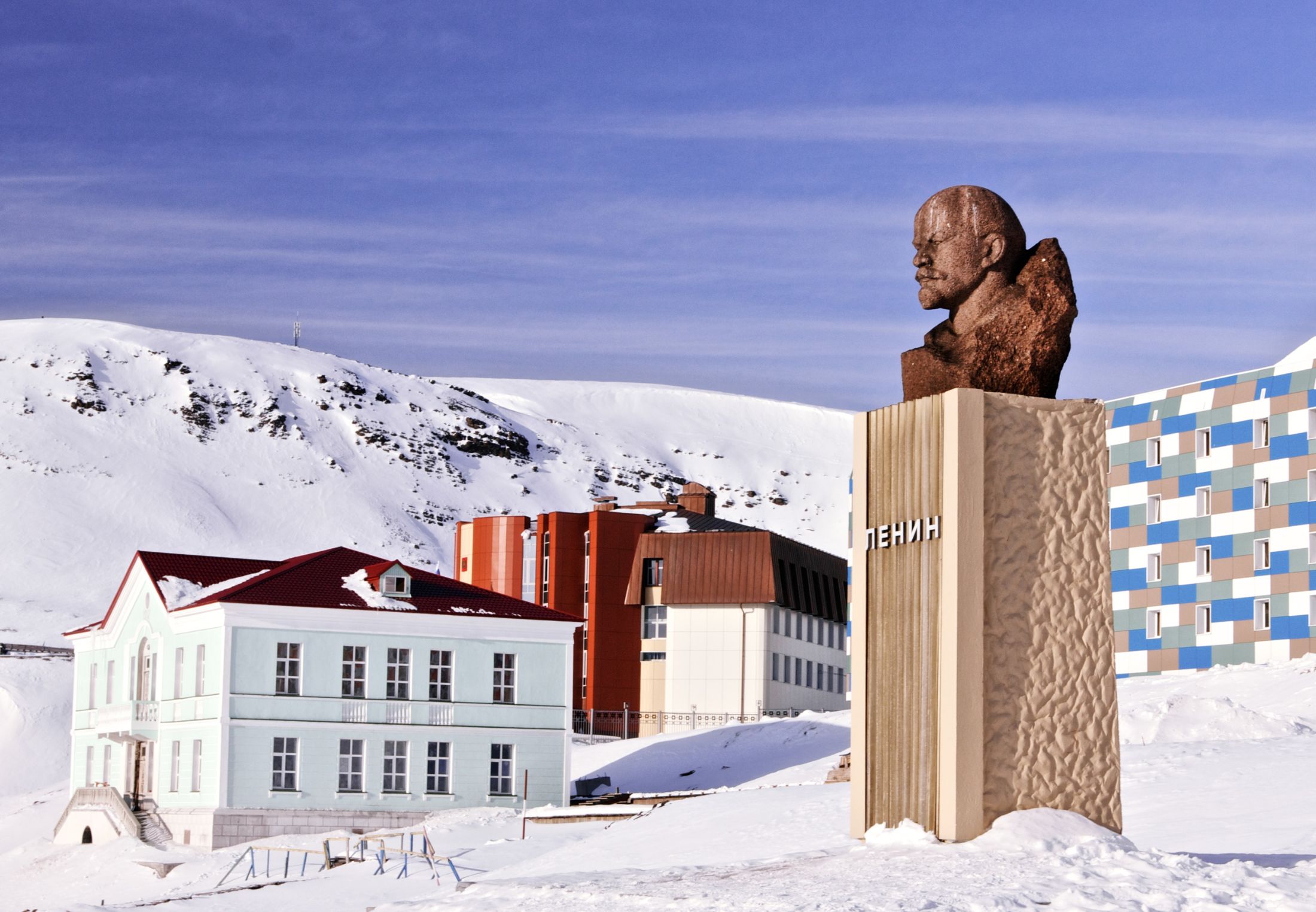 Spanningen rond Russisch mijnstadje op Noorse archipel Svalbard