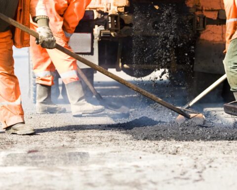 A16 in Rotterdam sluit in weekenden van 22 augustus tot eind september voor onderhoud