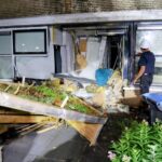 Automobilist rijdt woning binnen in Tiel, bewoners tijdelijk geëvacueerd