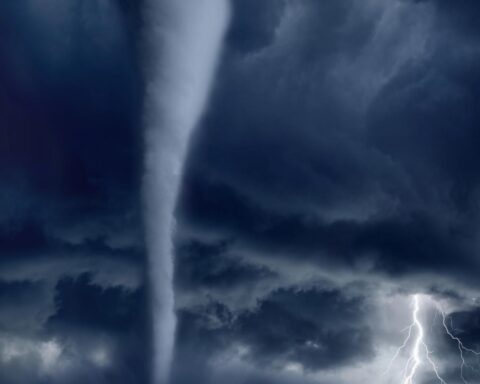 Borculo herdenkt 100 jaar sinds dodelijke tornado drie doden en duizenden daklozen