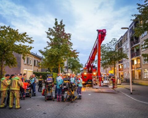 Brand in Eindhoven na explosie, meerdere gewonden gemeld