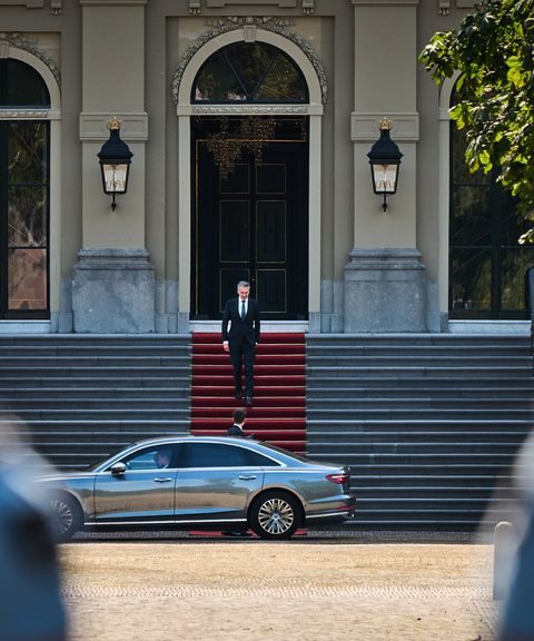 Demissionair premier Schoof gaat in gesprek met koning na vertrek NSC