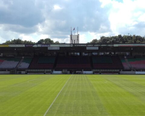 Diefstal van €15.000 aan merchandise uit stadionwinkel NEC in Nijmegen