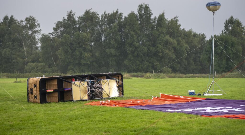 Dierenarts-assistent geïdentificeerd na dodelijk luchtballonongeluk; drie personen ernstig gewond