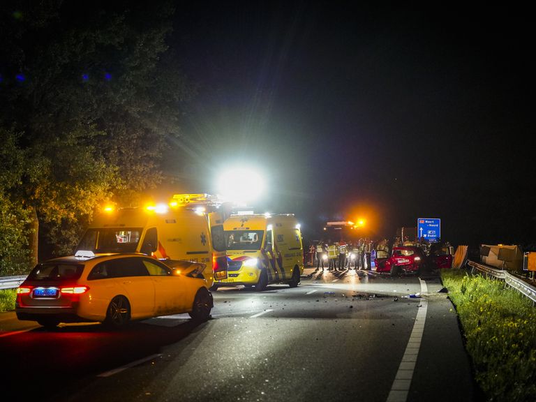 Dode en gewonden bij ongeval op A2 nabij Maarheeze