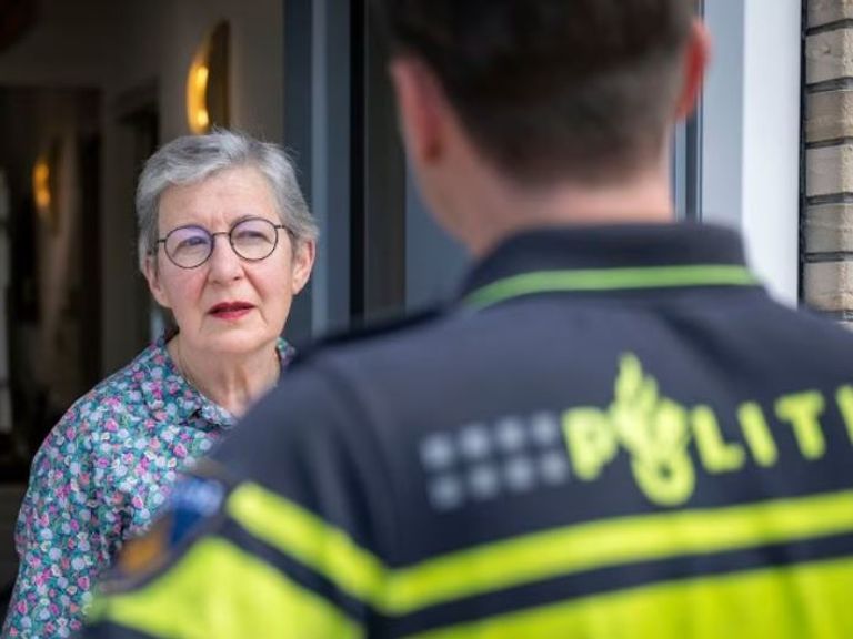 Drie nepagenten aangehouden voor oplichting van slachtoffers in heel Nederland