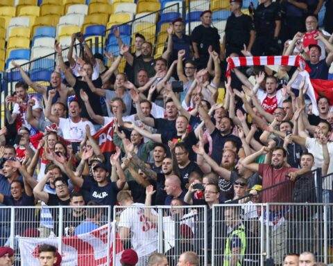 Fansvereniging presenteert plan voor gemengde publieksgroepen bij Nederlandse voetbalwedstrijden