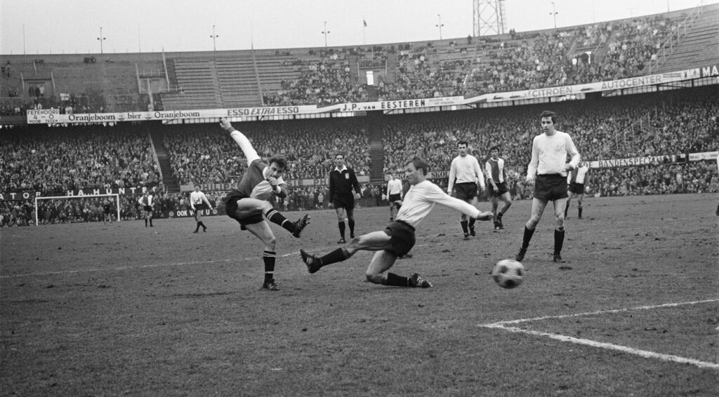 Feyenoord-legende Ove Kindvall, held van de finale van de Europese beker in 1970, overleden op 82-jarige leeftijd