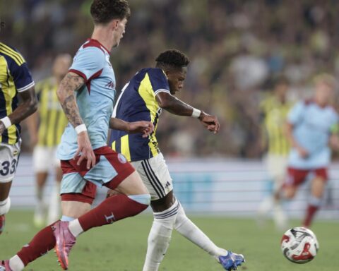 Feyenoord uitgeschakeld door Fenerbahce in de UEFA Champions League in Istanbul