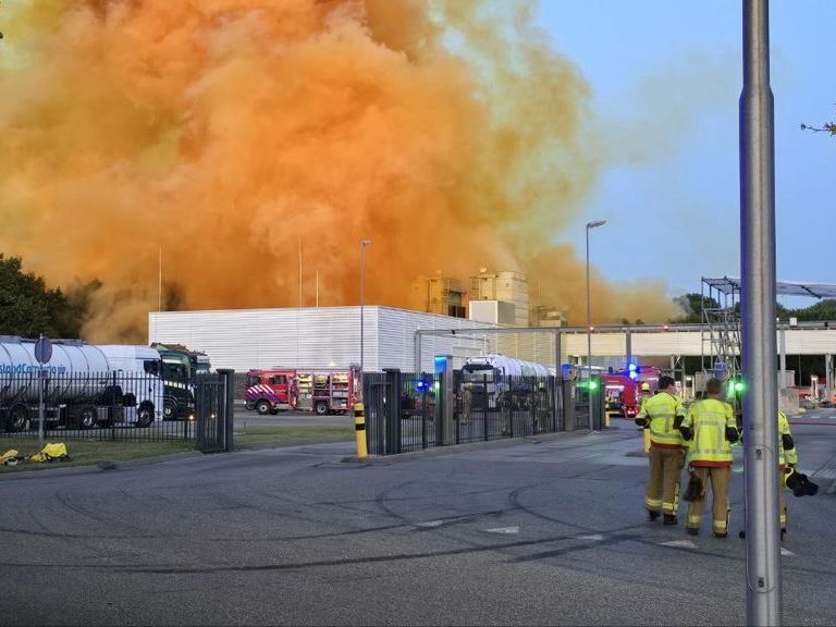 Geen zorgwekkende stoffen gevonden in bodem en water na explosie bij FrieslandCampina Borculo