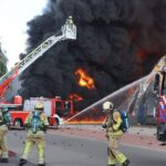 Grote brand in Veenendaal bijna onder controle, pand als verloren beschouwd