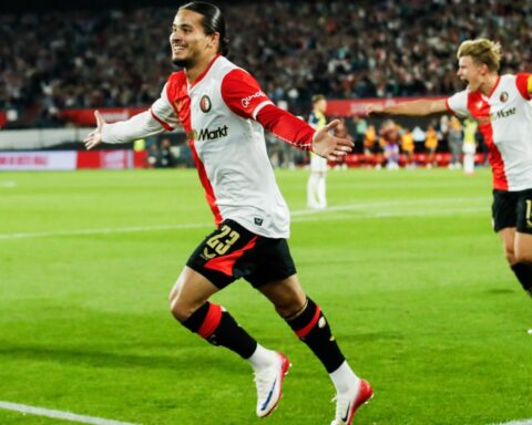 Hadj Moussa's late goal secures Feyenoord win in eerste ronde van UCL-kwalificatie tegen Fenerbahçe