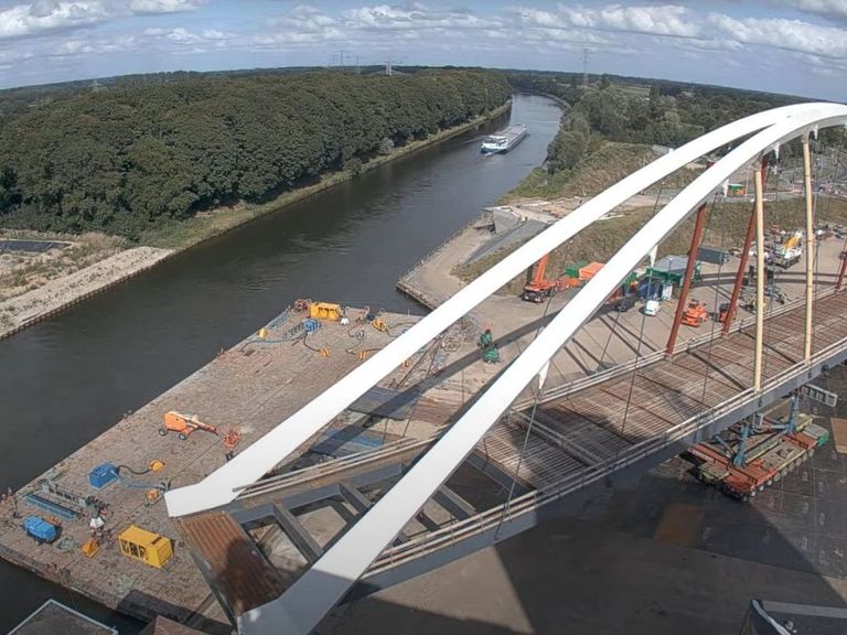 Herkansingen voor Nettelhorsterbrug in Lochem: brug over Twentekanaal wordt geplaatst