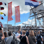 Langere rijen bij tall ships op tweede dag van SAIL Amsterdam