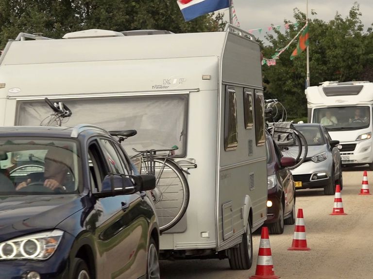 Man vindt twee slapende jongens in zijn caravan in Roosendaal