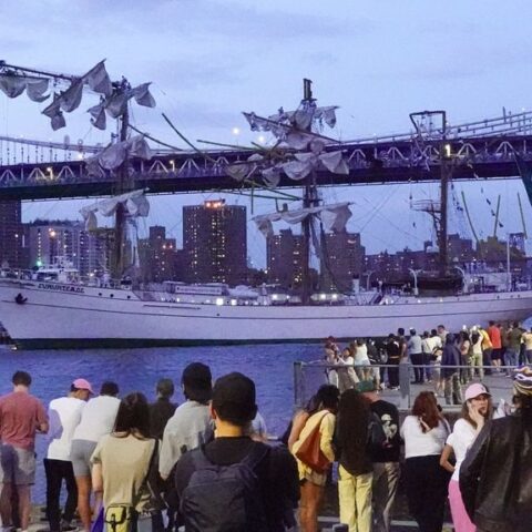 Mexicaans zeilschip dat tegen Brooklyn Bridge botste, mist SAIL evenement