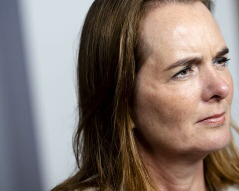 Minister roept op tot deelname aan bevolkingsonderzoeken