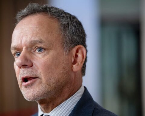 Minister Veldkamp (NSC) treedt af en kan geen nieuwe maatregelen voor Israël nemen