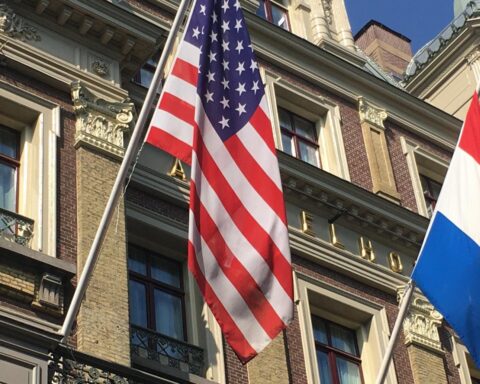 Nederlandse bedrijven blijven voorlopig niet massaal uit de Verenigde Staten vertrekken