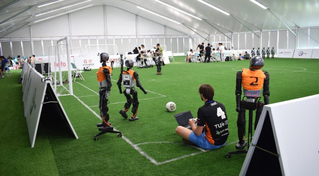Nederlandse teams nemen deel aan de eerste humanoïde robotspelen in China