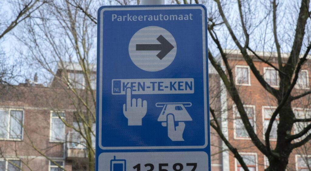 Ombudsman pleit voor papieren boetes, digitale parkeerboetes vaak niet betaald