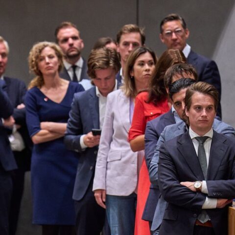 Politics in onbekend vaarwater nu partij uit demissionair kabinet stapt