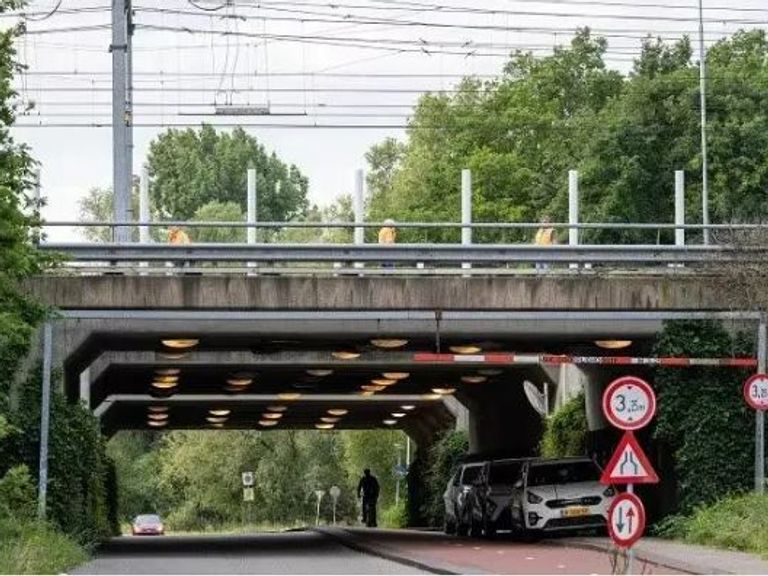Politie Amsterdam vraagt fietsers om hulp bij sabotage spoor tijdens NAVO-top