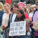 Protestmars in Groningen tegen femicide: 'Blijf met je klauwen van vrouwen'