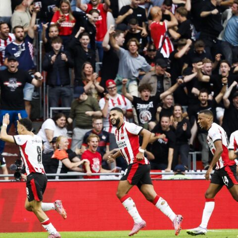 PSV herstelt zich na achterstand en verslaat Go Ahead Eagles in Johan Cruijff Schaal