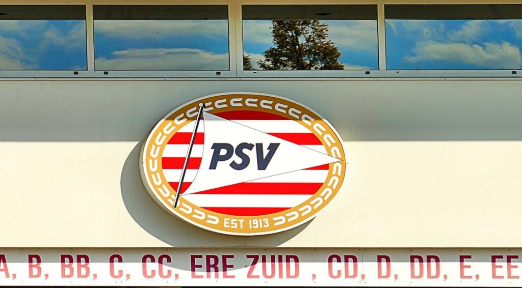 PSV start Eredivisie title defense with dominant 6–1 victory against Sparta Rotterdam