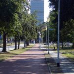 Radboud Universiteit in Nijmegen waarschuwt studenten om niet alleen te fietsen na poging tot ontvoering van jonge vrouw