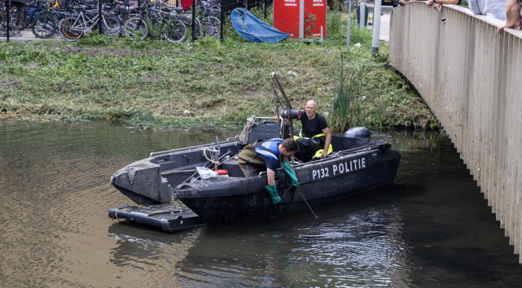 Recherche in moord op 17-jarige Lisa: mes gevonden bij asielcentrum in Amsterdam waar verdachte verbleef