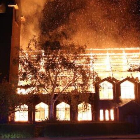 Rotterdamse kerk omgebouwd tot woningen acht jaar na verwoestende brand